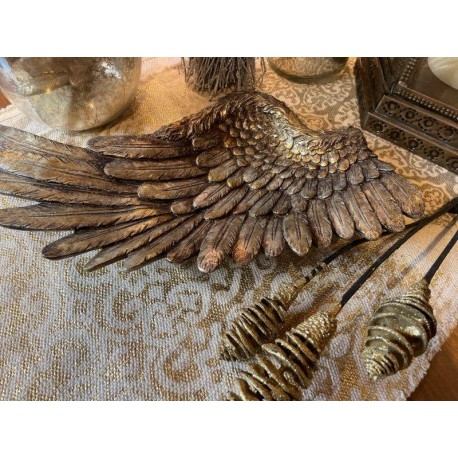 Ala derecha champagne