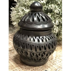 Bombonera Calada de Barro Negro