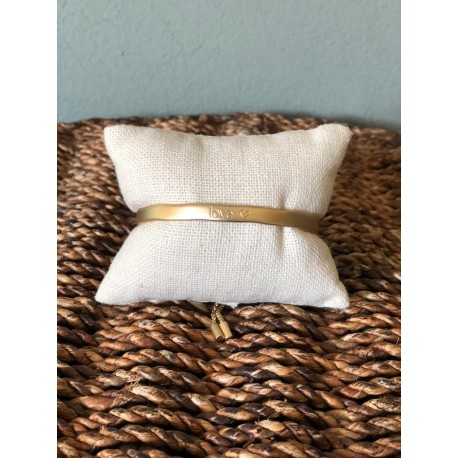 Brazalete dorado «LOVE» grabado