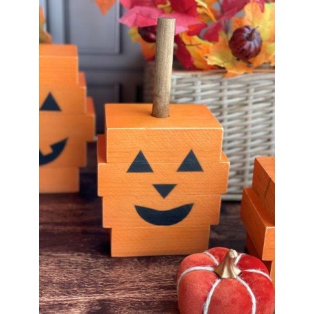 Calabaza geometrica de madera mediana