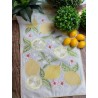 Camino de mesa corto con limones bordados