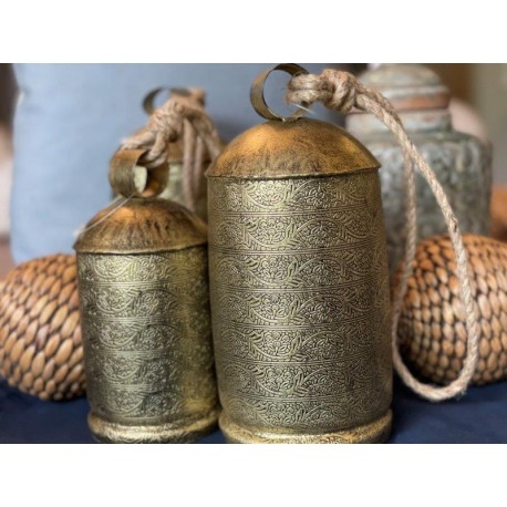 Campana dorada grabada grande