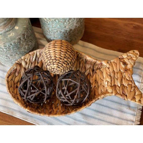 Canasta en forma de pescado de mimbre