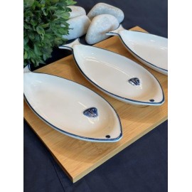 Charola con 3 botaneros de peces