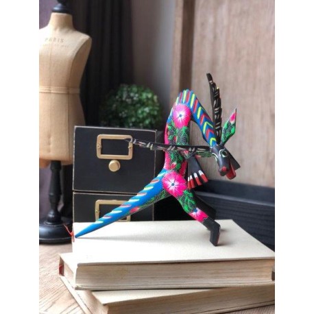 Dragón negro alebrije