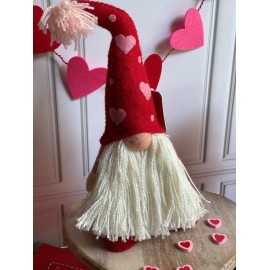 Gnomo con gorro con corazones