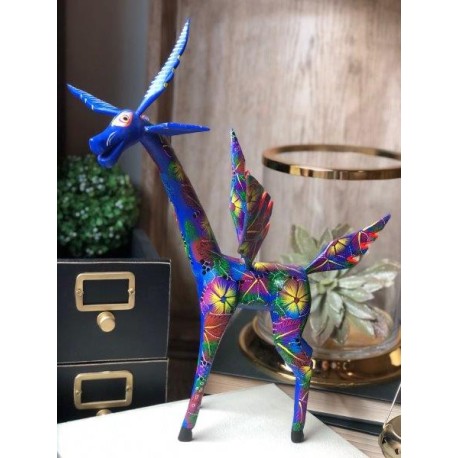 Jirafa azul alebrije