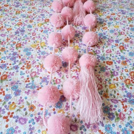 Tira de Pompones Rosa Claro